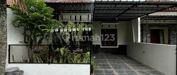Rumah Cantik Limasan Full Furnished Dalam Perumahan di Sewon Bantul Dekat Kampus Atk 1