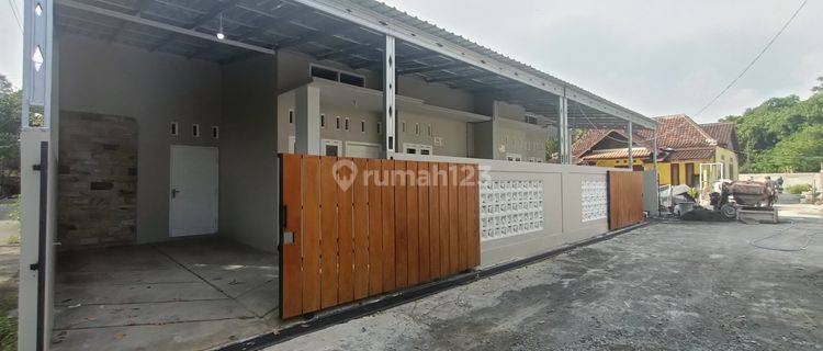 Promo Murah! Rumah Baru Siap Huni Minimalis Modern Dalam Cluster 12 Unit Di Utara Pasar Godean 1