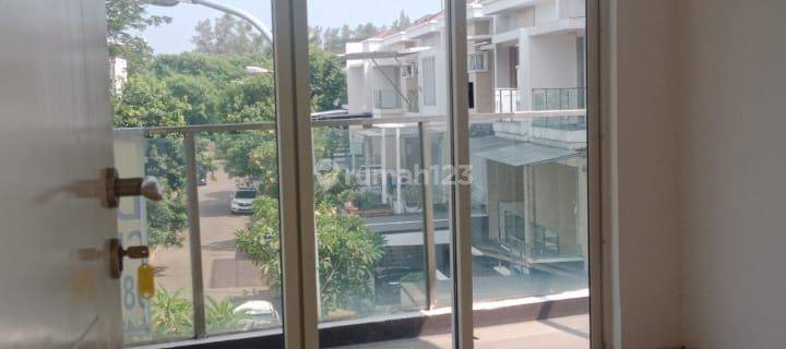Disewakan Rumah Golf Residence  Kemayoran Jakarta Pusat 1