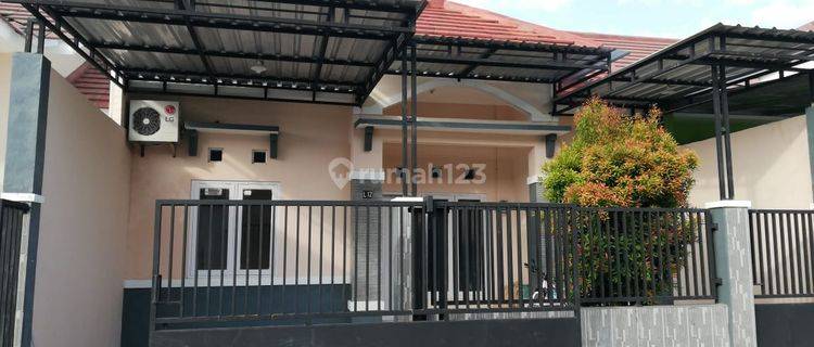 Rumah Bagus di Perumahan Griya Satria Dampyak, Tegal 1