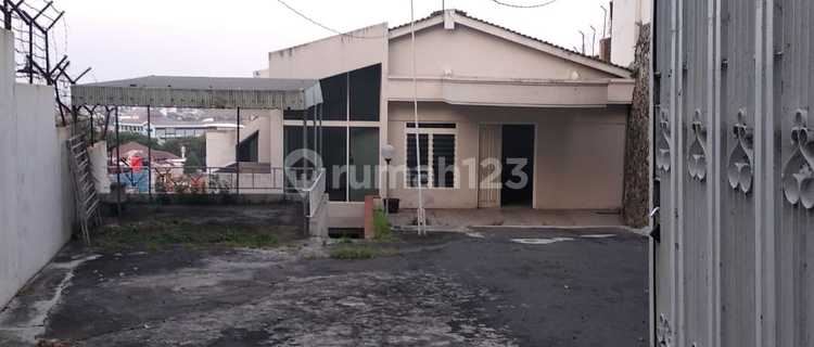 Rumah View Laut di Jalan Diponegoro, Semarang 1