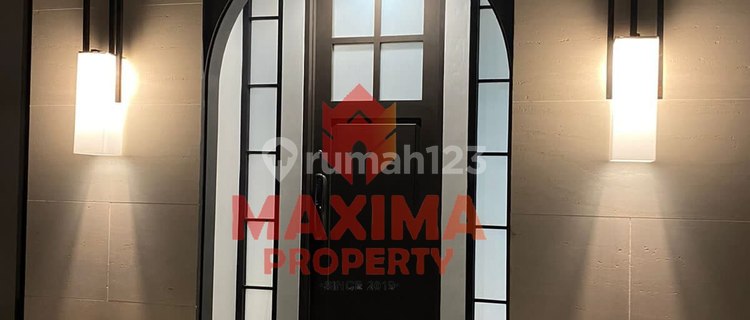 Rumah Bagus Siap Pakai di Perumahan Citra Grand, Semarang 1