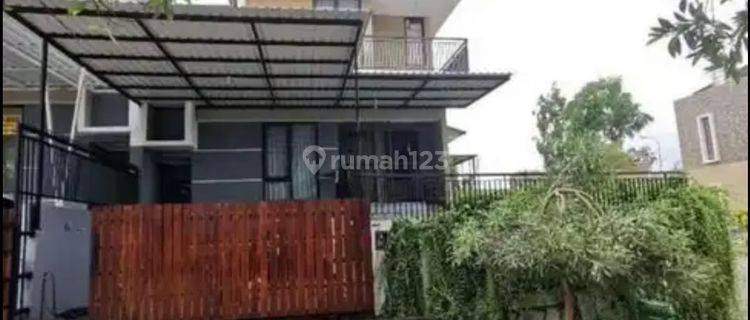 Rumah Bagus Siap Pakai di Perumahan Pandanaran Hills , Semarang 1