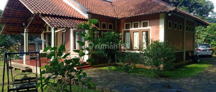 Jual Villa Mega Mendung Bogor View Bagus Puncak  1