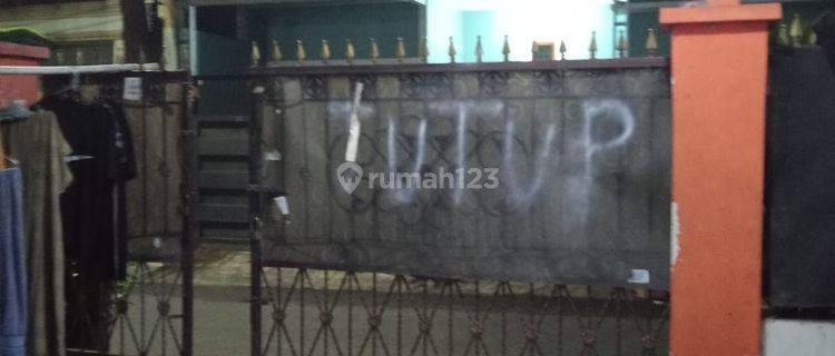 Dijual Rumah Kost 11 Pintu di Perumnas Klender 1