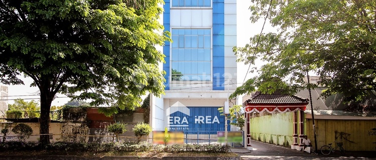 Cheap Solo Shop House Rent Near Pasar Kembang 1