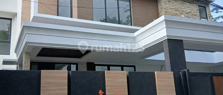 Luxury Brand New House Premium Specs with Pool in Radio Dalam 1