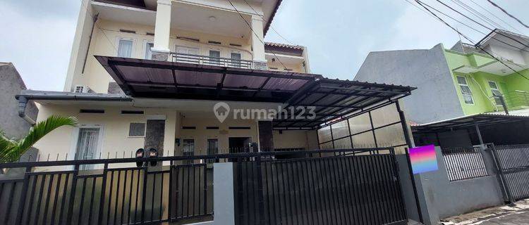 Rumah Ada Garasi Dalam Cluster di jl. Timbul Jagakarsa 1