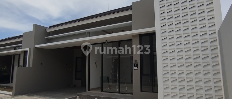 New House for Sale in Cluster Near Sleman Government Office 1