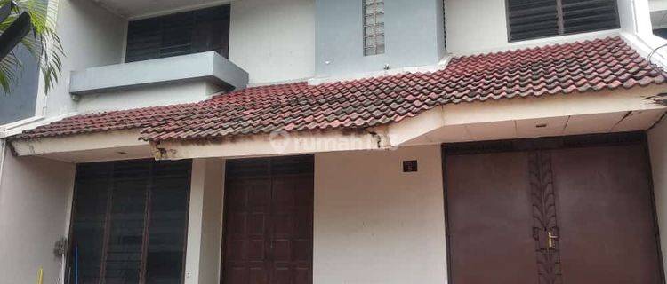 Dijual Rumah di Taman Kedoya Baru, Jakarta Barat 1