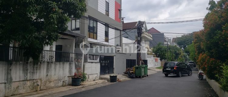 Dijual Rumah di Jl. Pluit Permai, Jakarta Utara 1