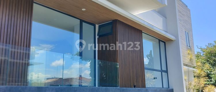 Rumah minimalis modern Bangunan 1