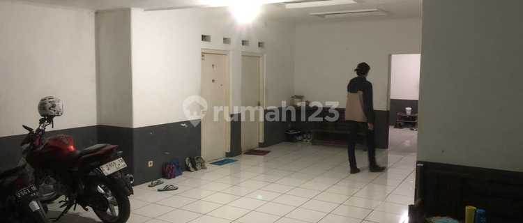 Active and Fully Occupied 267 m2 Boarding House in Strategic Hegarmanah, Bandung 1