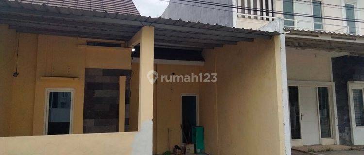 Disewakan rumah dekat UPN Rungkut harga terjangkau  1