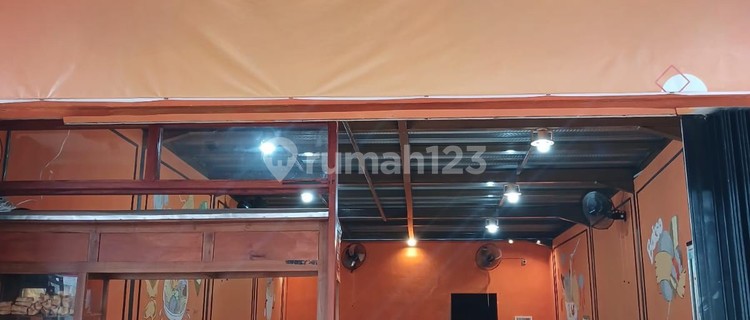 Strategic 2-Story Shop House for Rent in Front of Batu Square 1