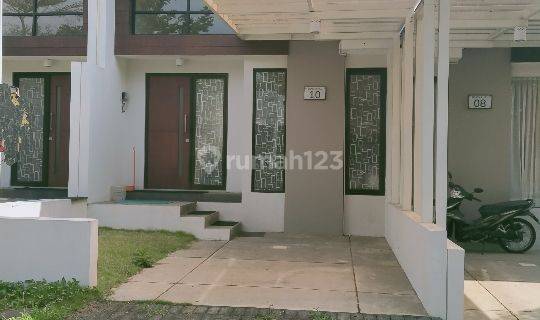 Disewakan rumah furnish brasia hill araya malang 1
