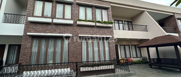 Dijual Rumah di Grand City Jalan Veteran Selatan 1