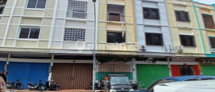 Disewakan Ruko di Jalan Metro Latimojong 1