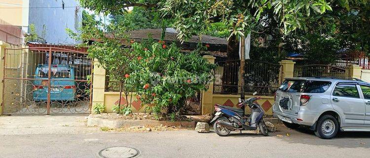 Dijual Rumah di Jalan Manggis 1