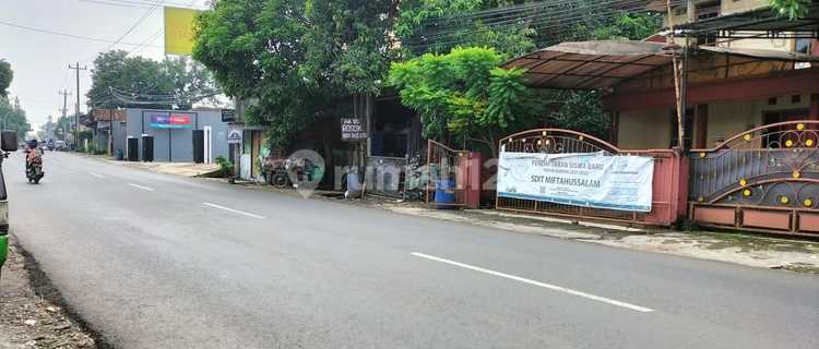 Rumah Pinggir Jl Raya Cocok Buat Usaha 1