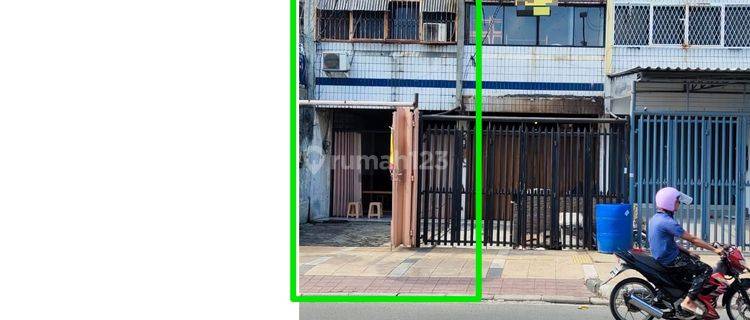 Ruko Butuh Minim Renovasi 216 m2 HGB Tanjung Duren, Jakarta Barat 1