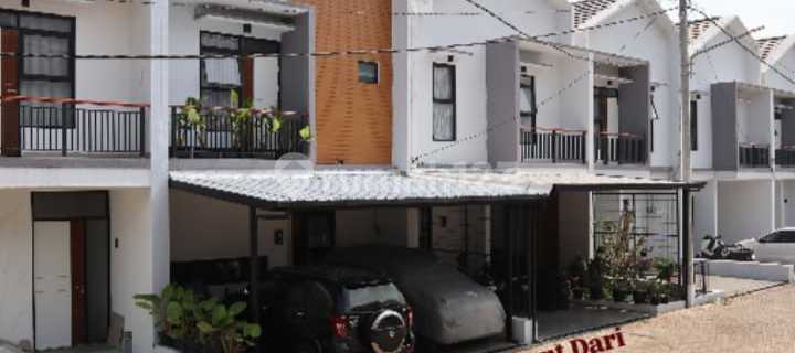 Ready-to-Occupy House with Bandung City View in Padalarang 1
