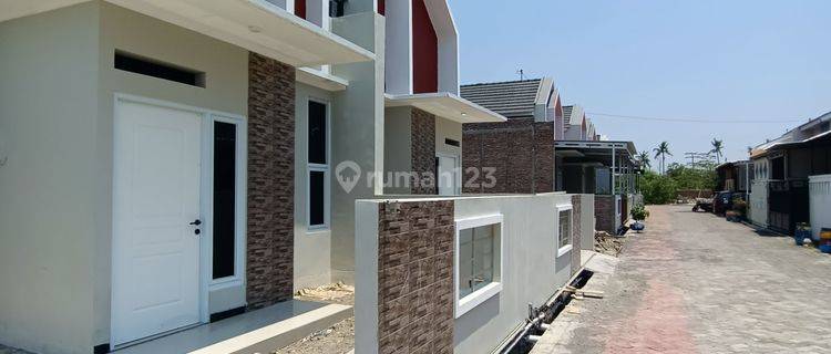 Rumah Baru Hook Nempel Perumahan Bpd 3 Pedurungan  1