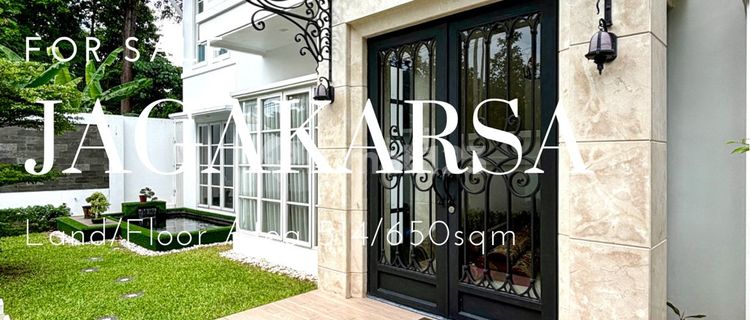 Luxury Ready-to-Occupy Home in Strategic Jagakarsa Area, South Jakarta 1