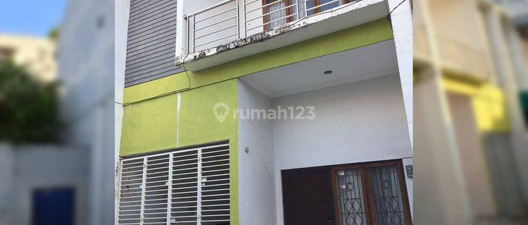 DIJUAL TOWN HOUSE JALAN MAYOR SALIM BATUBARA – GRESIK SEKIP PALEMBANG 1