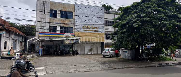 Rent 2 Units of Shophouses on Jenderal Sudirman Street, Palembang 1