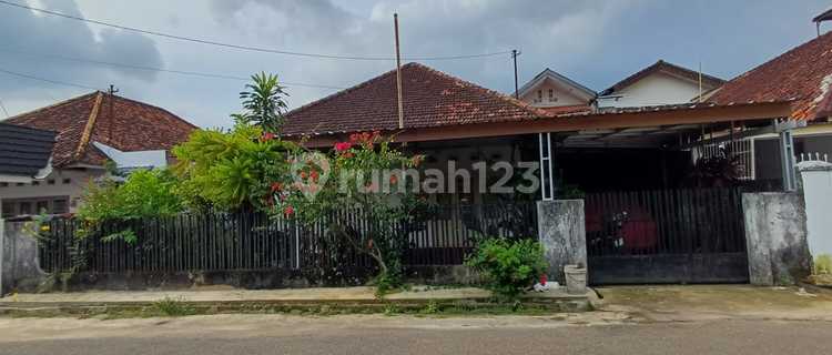 FOR SALE VINTAGE HOUSE SUMATRA STREET BUKIT BESAR PALEMBANG 1