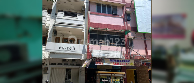 FOR SALE STRATEGIC SHOPHOUSE ON AHMAD YANI STREET PLAJU PALEMBANG 1