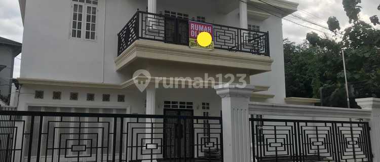 For Sale Luxury House on Nawawi Street, Baturaja, Oku 1