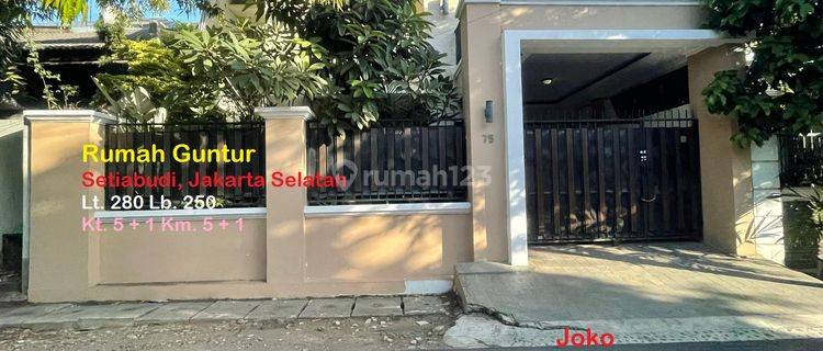 Rumah Bagus 2 Lt Semi Furnished di Guntur, Setiabudi, Jakarta  1