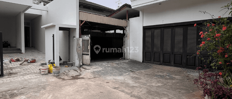 Rumah Classic Hitung Tanah Prime Area Selong Kebayoran Baru 1