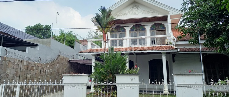 Dijual Rumah Di Lingkungan Asri Daerah Semarang Selatan  1