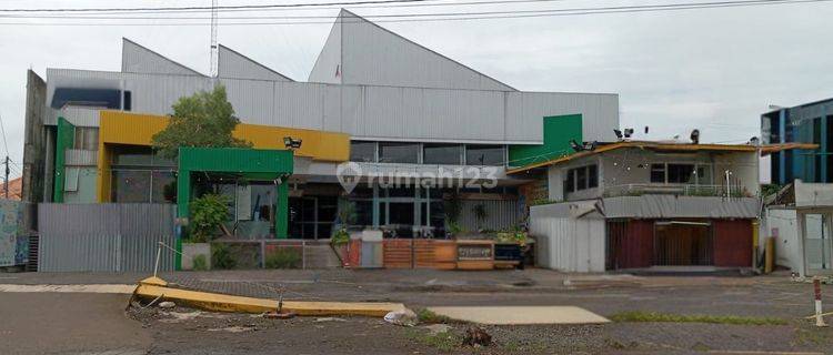 Jual Gedung Siap Pakai, Strategis Dan Cocok Untuk Usaha Jl. Raya Jepara Kudus 9791 1