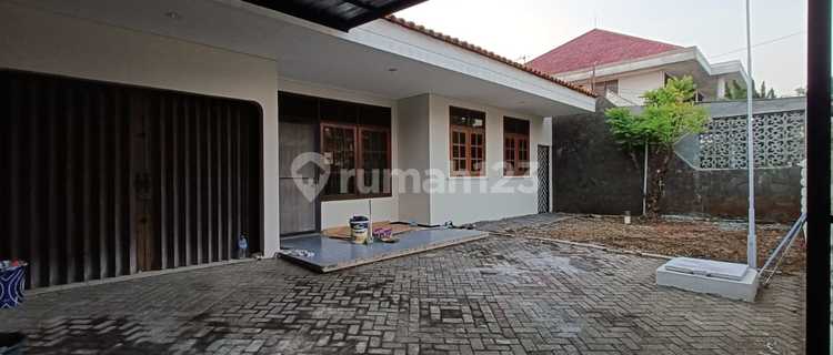 Strategic house in the city center at Pondok Indraprasta, North Semarang 9254 1