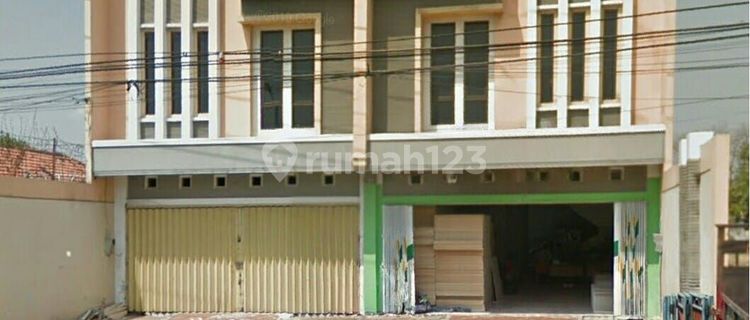 3-Storey Shop House Ready for Use in a Busy and Strategic Area, Jl Majapahit, East Semarang 9808 1
