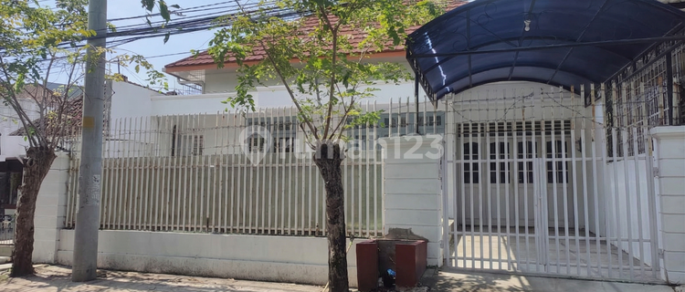 Strategic House, Central Semarang Area - 11330 1