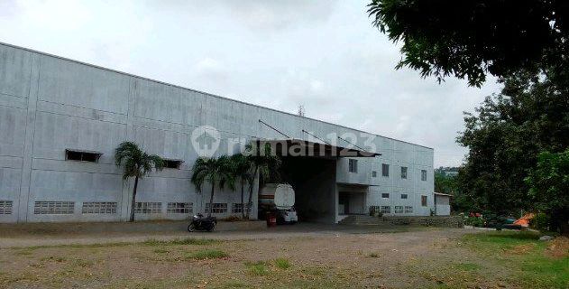 Gudang Terawat Kawasan Tugu Semarang Bebas Bnajor  1