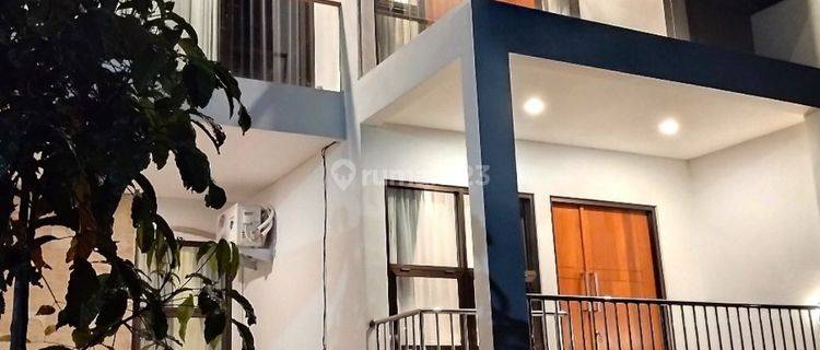 Rumah Villa Full Furnished Plus Private Pool di Kota Batu  1