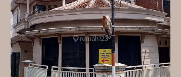 Rumah Luas Siap Huni Semi Furnished Strategis di Kota Batu  1