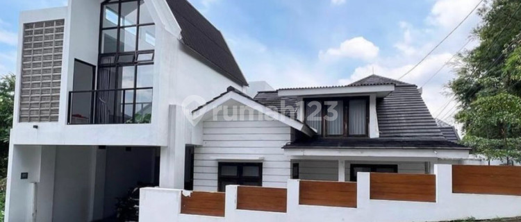 Rumah Mewah 2 Lantai di Manyaran Semarang 1