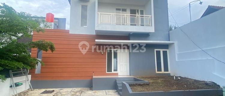 Rumah Dua Lantai Di Cluster Ngaliyan Semarang  1