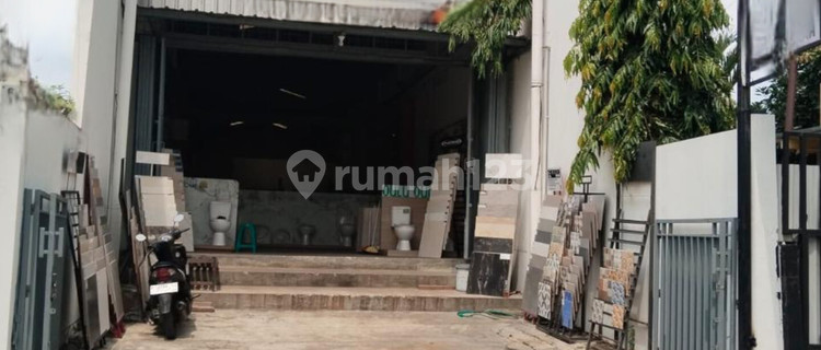 Ruko di Pinggir Jalan Raya di Majapahit Pedurungan Semarang 1