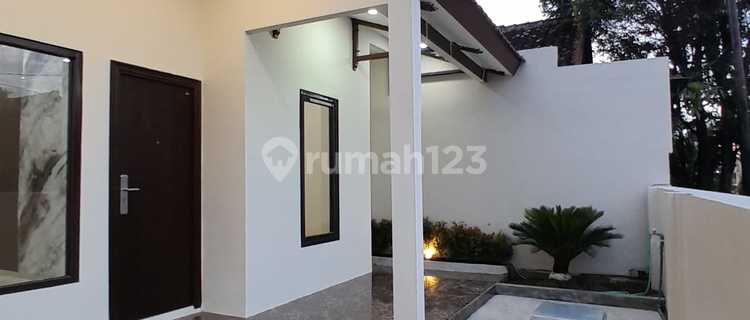 Rumah Strategis Dekat Balai Kota dan Tugu Mudasemarang 1