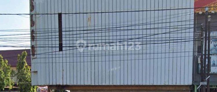 For Rent: 3-Story Shop House in the Center of Makassar City 1