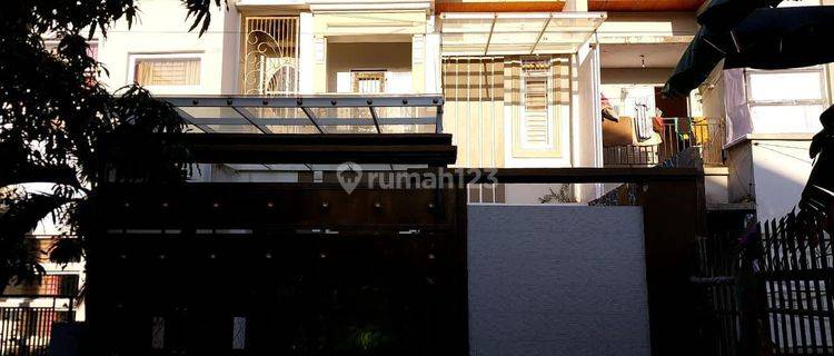 Disewakan Rumah Kontrakan 2 Lantai Kompleks Mawar Panakukkang Makassar 1