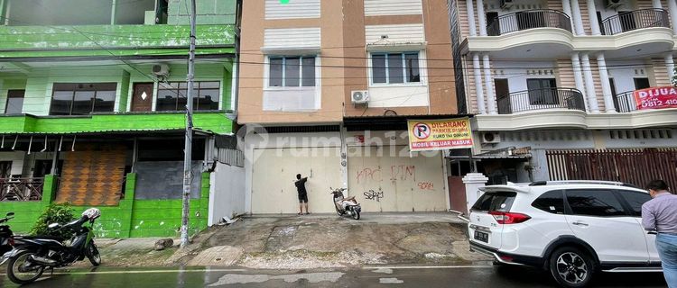 For Rent 3-Story Shop House Jl. Serigala Makassar 1
